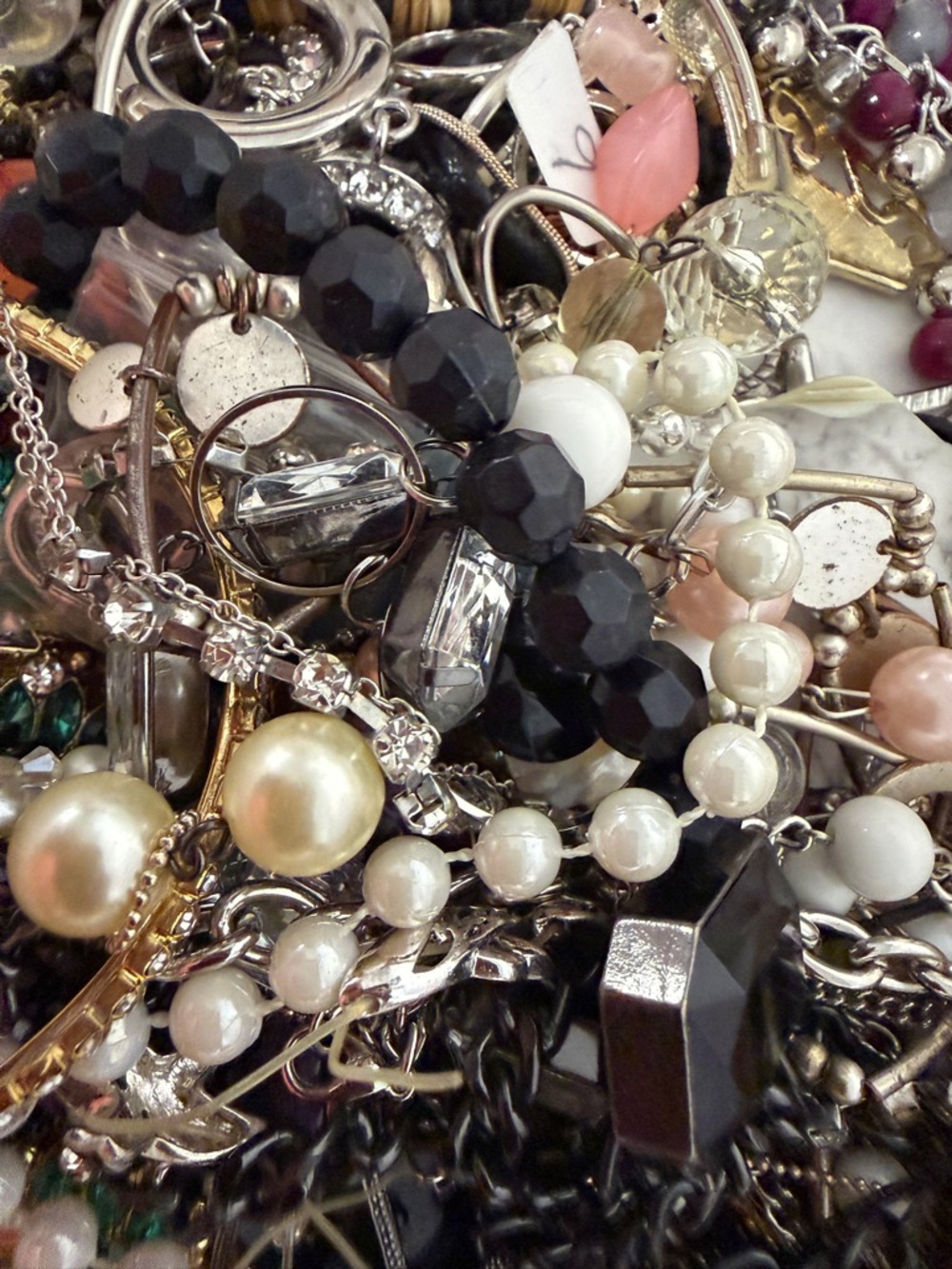 Five Lb Lot Of Jewelry, Necklaces, Bracelets, Rings Wearable Reseller Lot - Picture 6 of 9